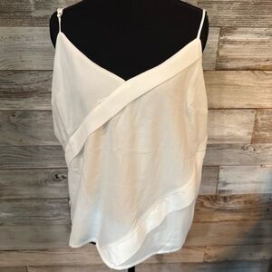 NWT Taylor Jewel White Sleeveless Camisole Top